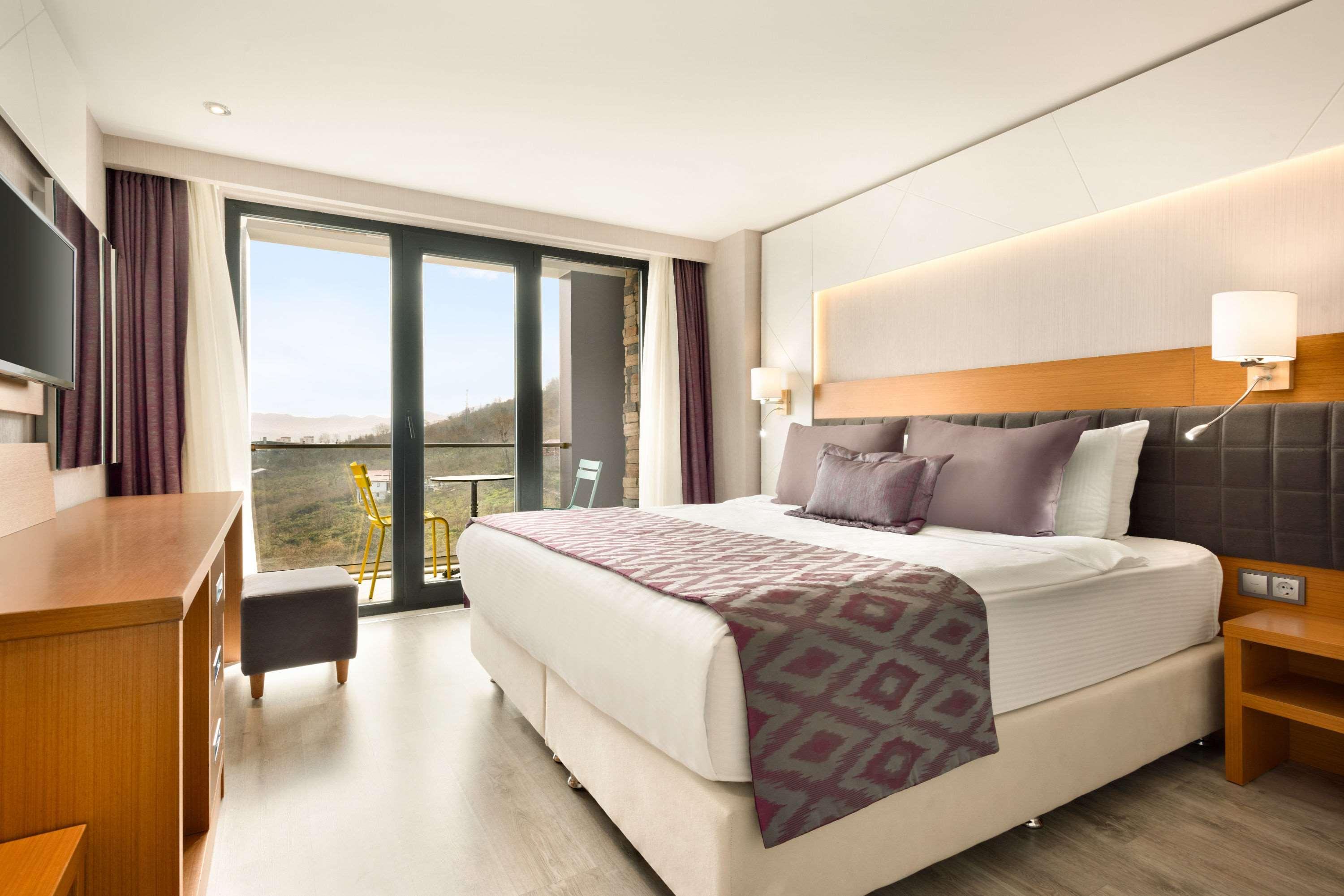 Hotel Ramada Giresun Piraziz Esterno foto