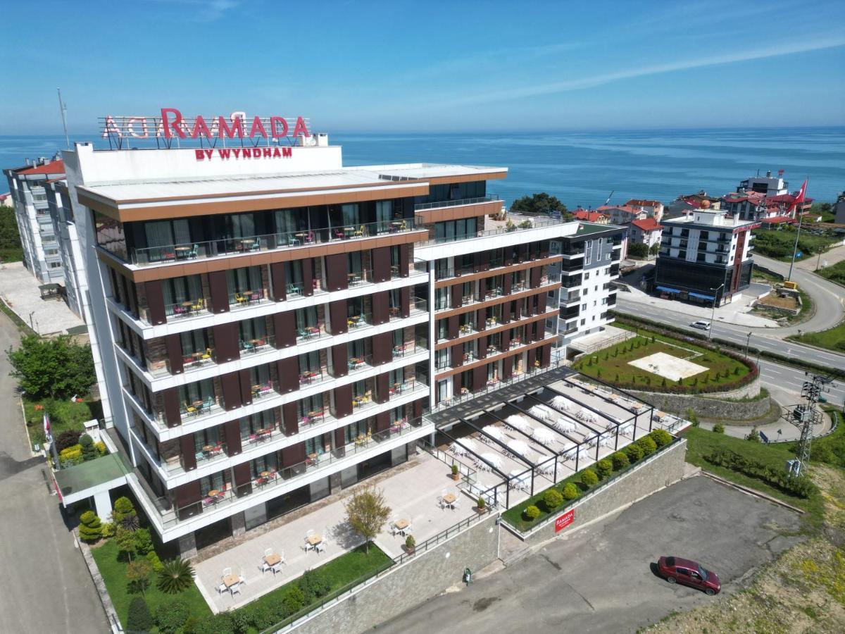 Hotel Ramada Giresun Piraziz Esterno foto